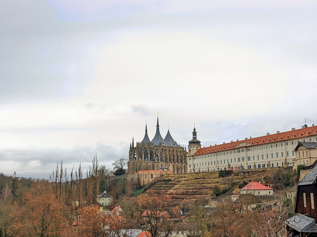 Trosky Castle and return to Prague